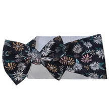 Load image into Gallery viewer, Black Floral Bow
